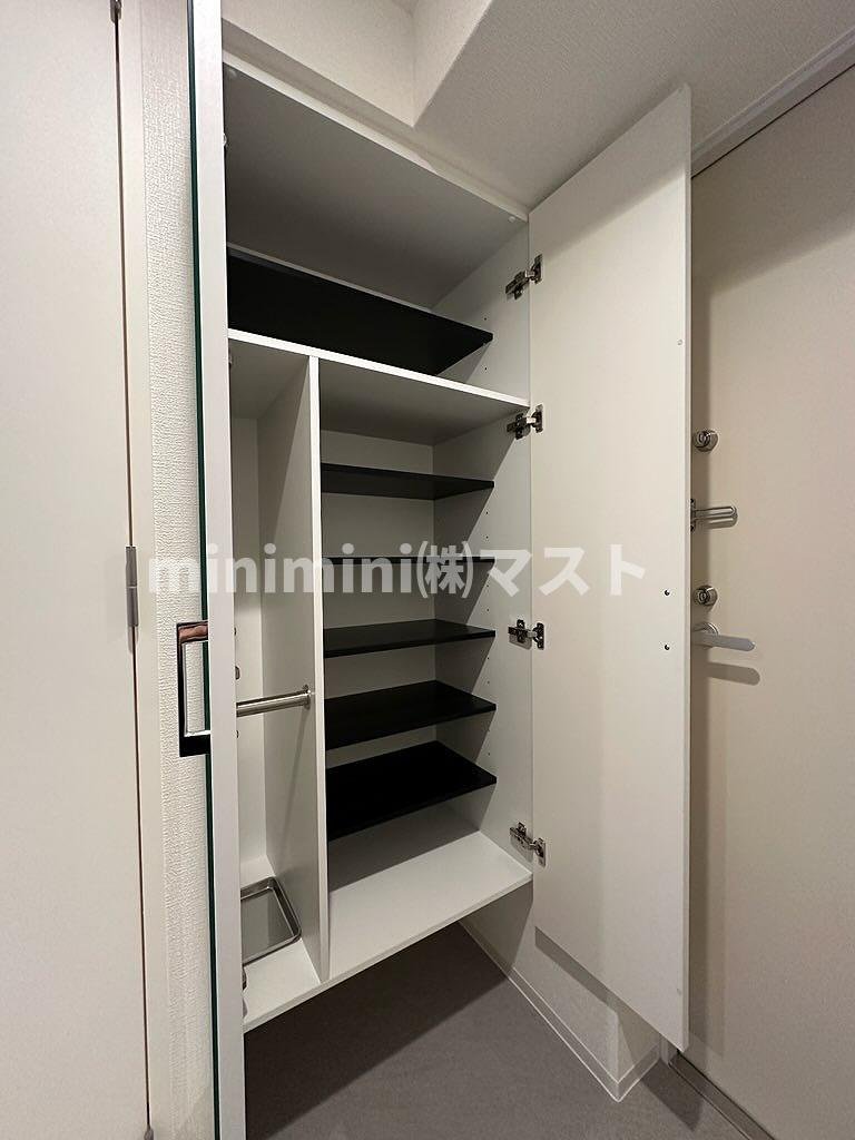 セレニテフラン本町の収納