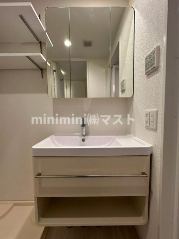 セレニテフラン本町の洗面所|カラータイプ有