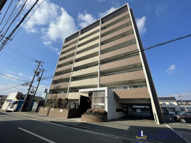 ランドゥール久留米アジュールの外観