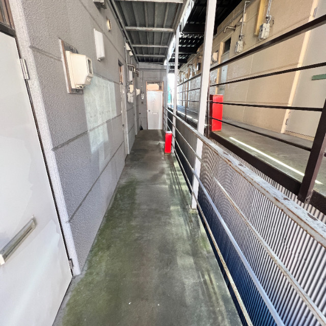 ハイツレイメイのエントランス