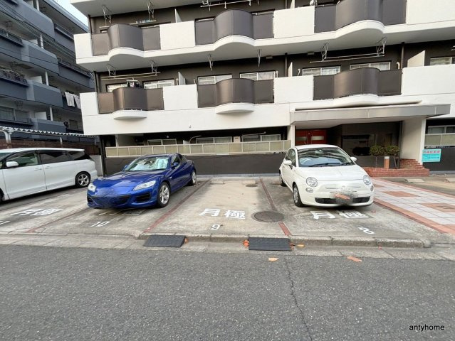 アミル5番館　仲介手数料無料の駐車場