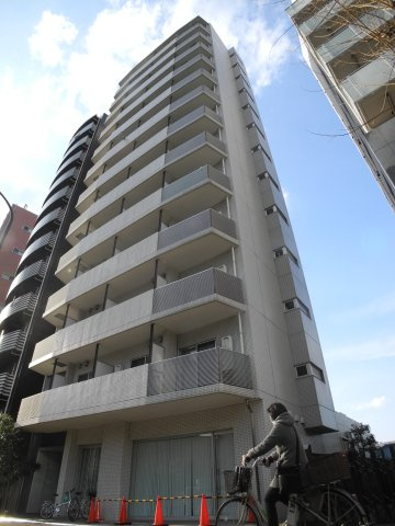 コンシェリア西新宿の外観