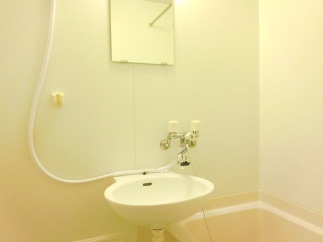 レオパレスミント千里の洗面所|同型タイプ