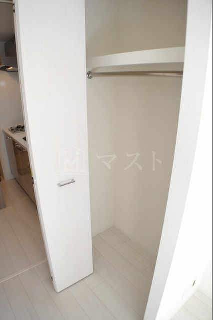 大阪市東成区東小橋２丁目の賃貸マンションの収納
