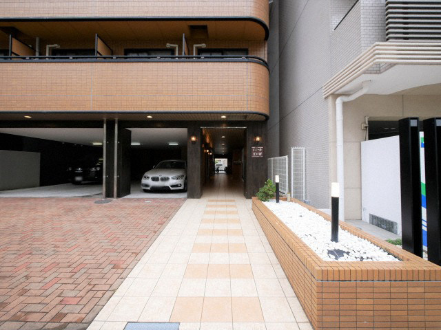 ドミール江戸堀のエントランス