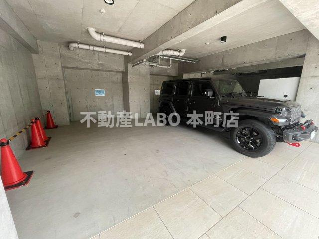 WISTERIA GARDENの駐車場