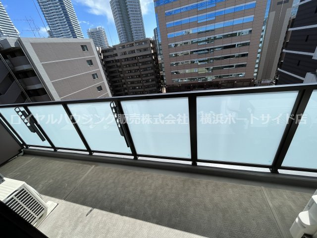 【バルコニー】