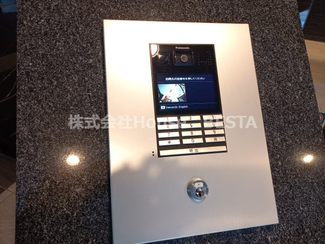 アドバンス神戸レイソレのエントランス