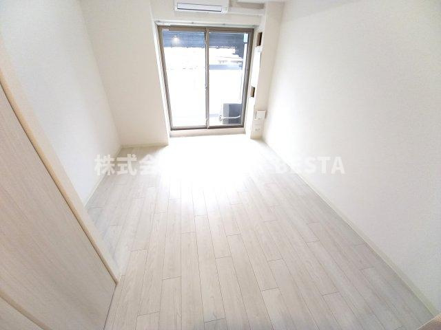 アドバンス神戸レイソレの居間・リビング