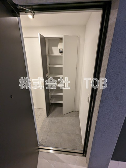 【玄関】 | レンブラン赤堤