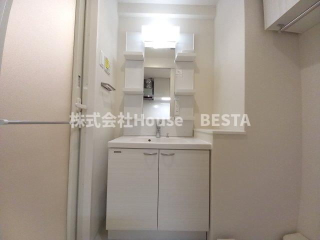 アルファレガロ神戸元町の独立洗面台