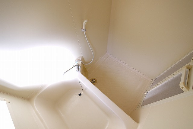 サクラホーム紀寺の浴室|きれいなお風呂です