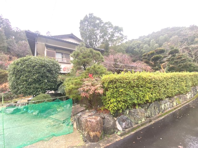 糟屋郡篠栗町大字篠栗 中古戸建の外観|7895.39㎡（約2388坪）の広大な土地！山や田畑付きの物件！