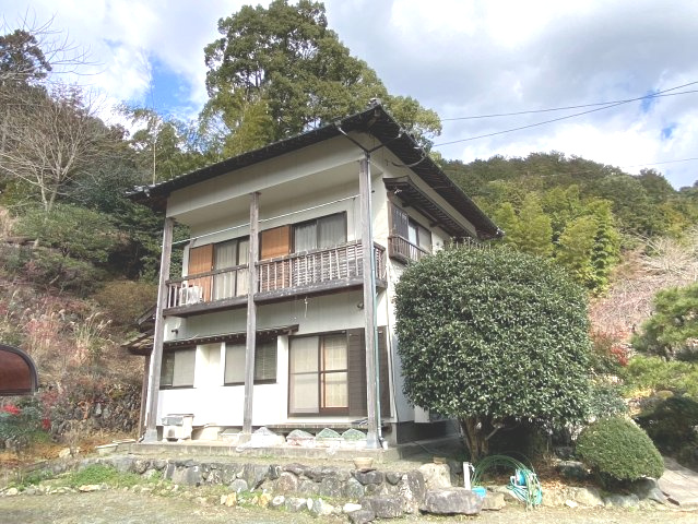 糟屋郡篠栗町大字篠栗 中古戸建の外観|駐車場側からみた外観の様子です！