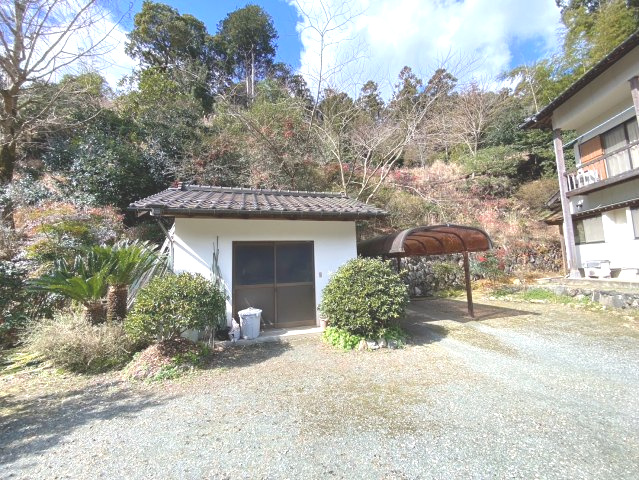 糟屋郡篠栗町大字篠栗 中古戸建の駐車場