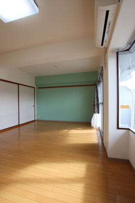 【居間・リビング】 | 美加の台南海アーバンコンフォート弐番館