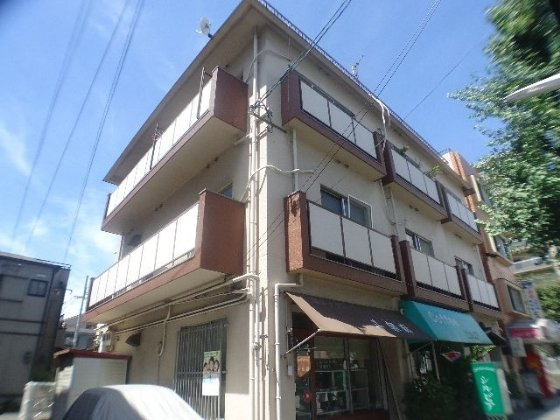 タマキビルの外観