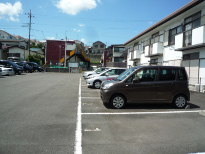 ★敷地内駐車場★（有料・要空き確認）