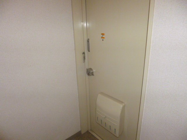 市川クローバーハイツ大野の玄関