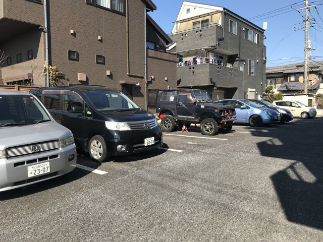 市川クローバーハイツ大野の駐車場