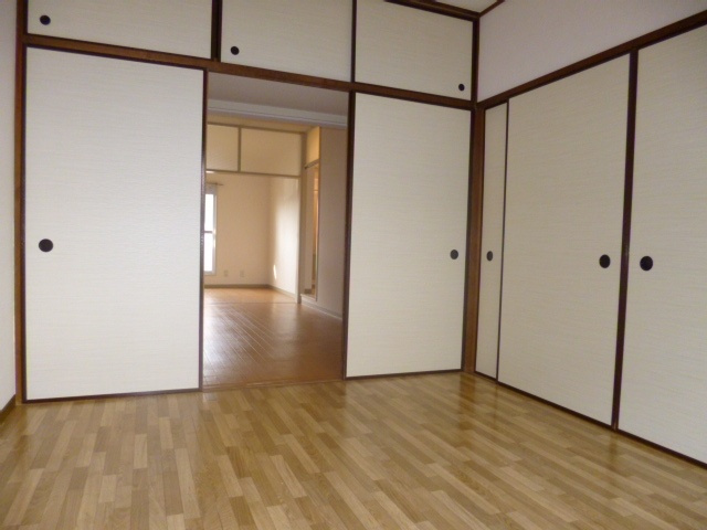 市川クローバーハイツ大野の洋室