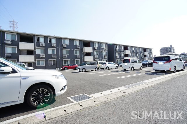 熊本市南区江越１丁目のアパートの駐車場