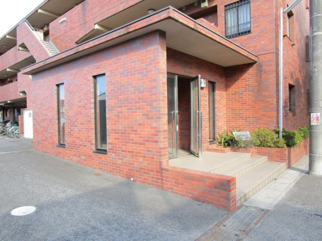 エミネンスNo.2のエントランス