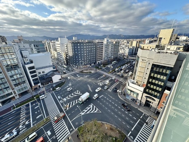 リノベーション済み☆３沿線利用可☆眺望良好１２階部分☆リビング床暖房有り☆エアリアル・シティ四条堀川の展望|バルコニーからの眺望