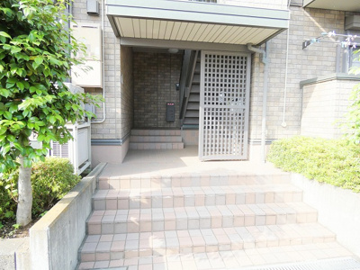 【エントランス】 | ラフィネ壱・弐番館