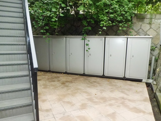 ハイツイフの駐車場