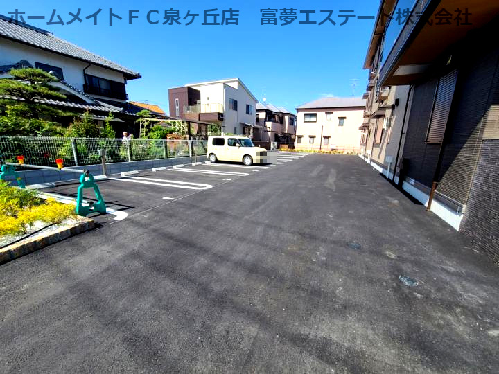 Dear Court大美野（ディアコートオオミノ）の駐車場