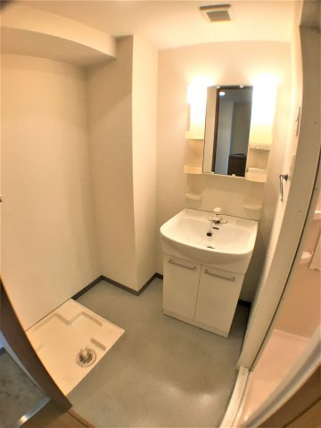 ラフィネ鯉江本町の独立洗面台