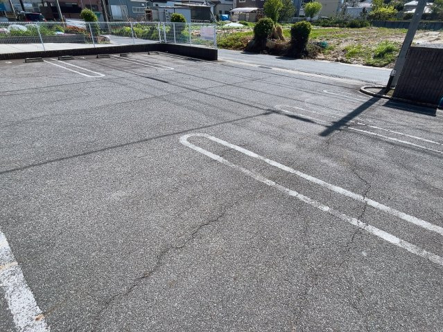 ラ・シモールの駐車場