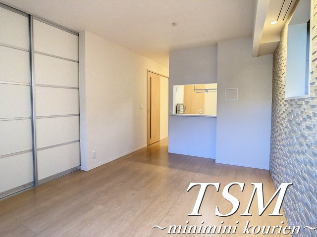 Ｅｓｔ　ｅｃｌｏｒｅ　ｋｏｒｉｅｎの居間・リビング