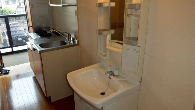 ヴランドールＲＩＯのその他|居室からキッチン