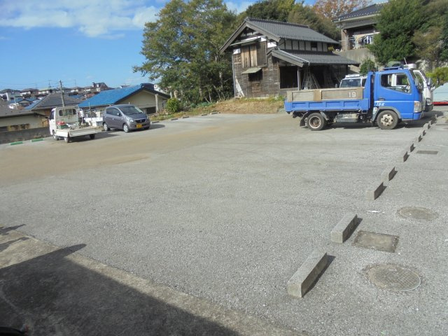 アネックス大野の駐車場