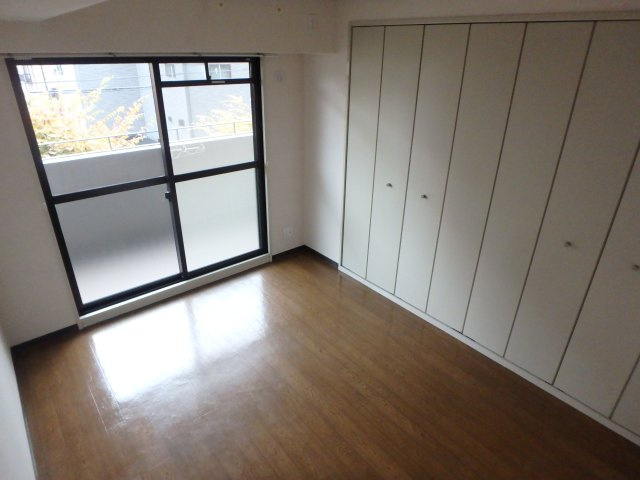【寝室】 | ドムストリア | 落ち着いて過ごせるお部屋なので、寝室にいかがでしょうか