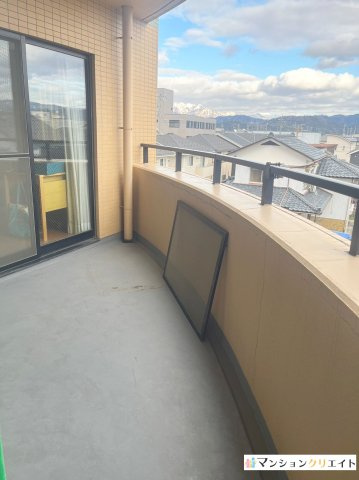 ロアール円山のバルコニー
