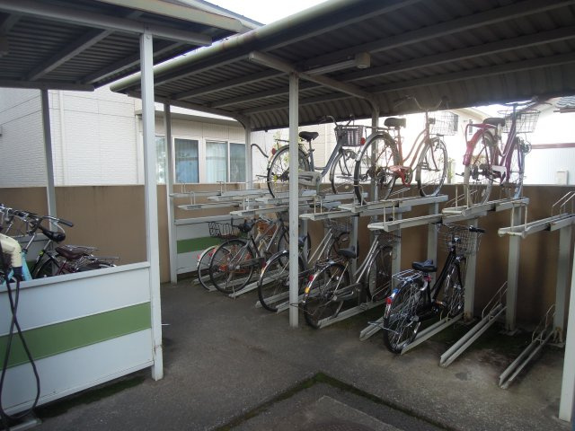 ロアール円山の駐輪場|無料で使える駐輪場