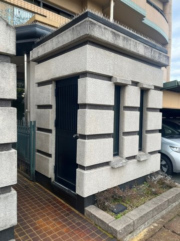 ロアール円山の設備|敷地内にある２４時間ゴミ出し可能なゴミステーションもオシャレです