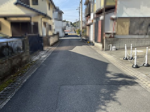 針木本町　中古戸建の前面道路含む現地写真|前面道路幅員4.3ｍ含む現地写真です