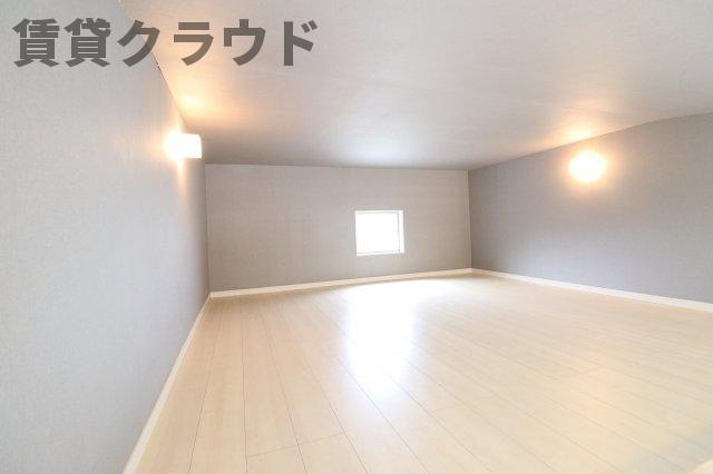 Escada SOGA（エスカーダソガ）の寝室|ロフト付きで、空間をフル活用できますね♪