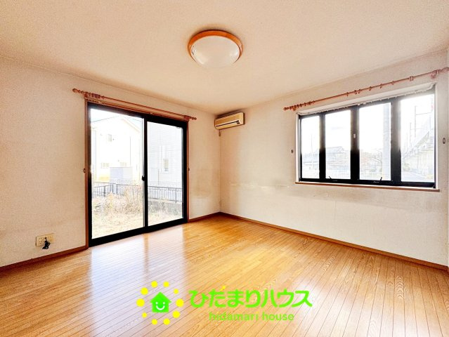 久喜市野久喜　中古一戸建て　の居間・リビング