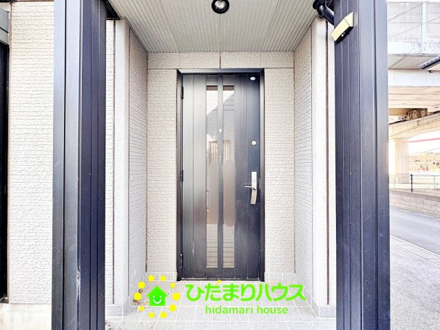 久喜市野久喜　中古一戸建て　の玄関