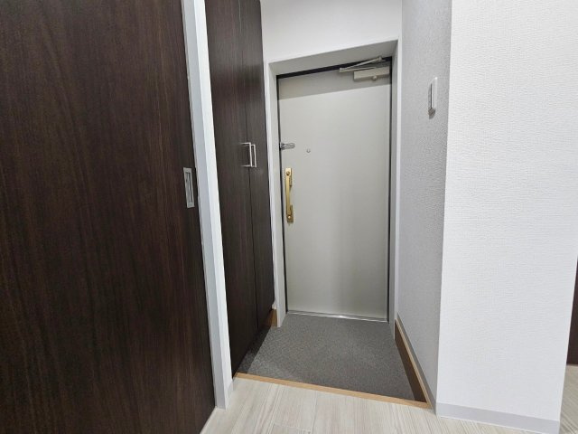リフュージュ本山の玄関