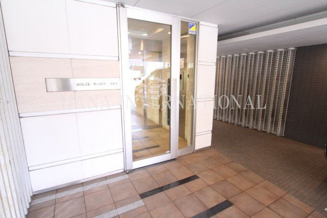 ドルチェ東京府中・弐番館のエントランス