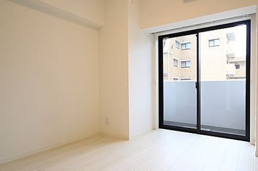 【居間・リビング】グランヴァン横濱クレストシティ 