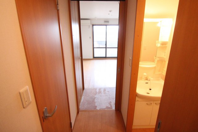 メゾンドゥ長瀬Ⅱの玄関