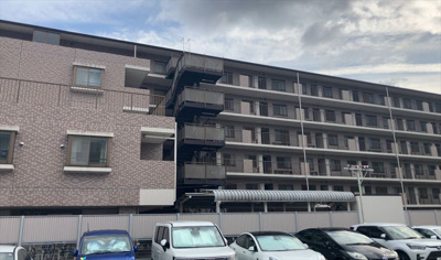 【構造・工法・仕様】 | クイーンシティ町田 | ＳＲＣ造は強度や耐震性の面でもRC造と比べて優れています。そのため、10階建以上の高層または超高層マンションなどの建築にも多く採用されています。柱や梁などのサイズが小さくても高い耐震性を確保できます。