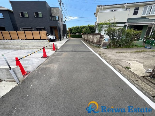 新築戸建　高座郡寒川町田端の前面道路含む現地写真